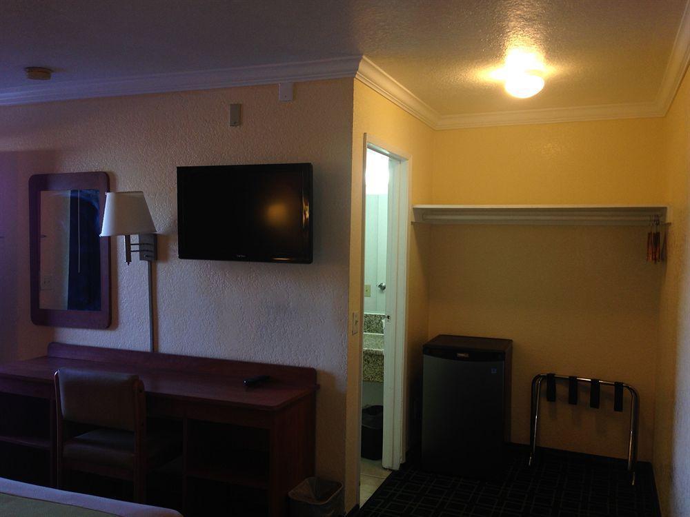 Value Inn Bellflower Esterno foto